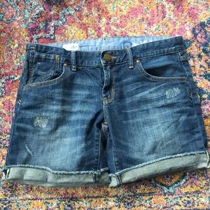 Size 27/4  1969 Distressed Gap Jean shorts